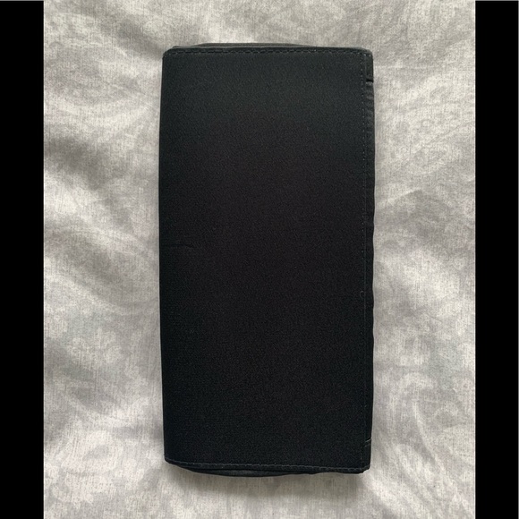 Black silk fabric clutch purse - Picture 3 of 3